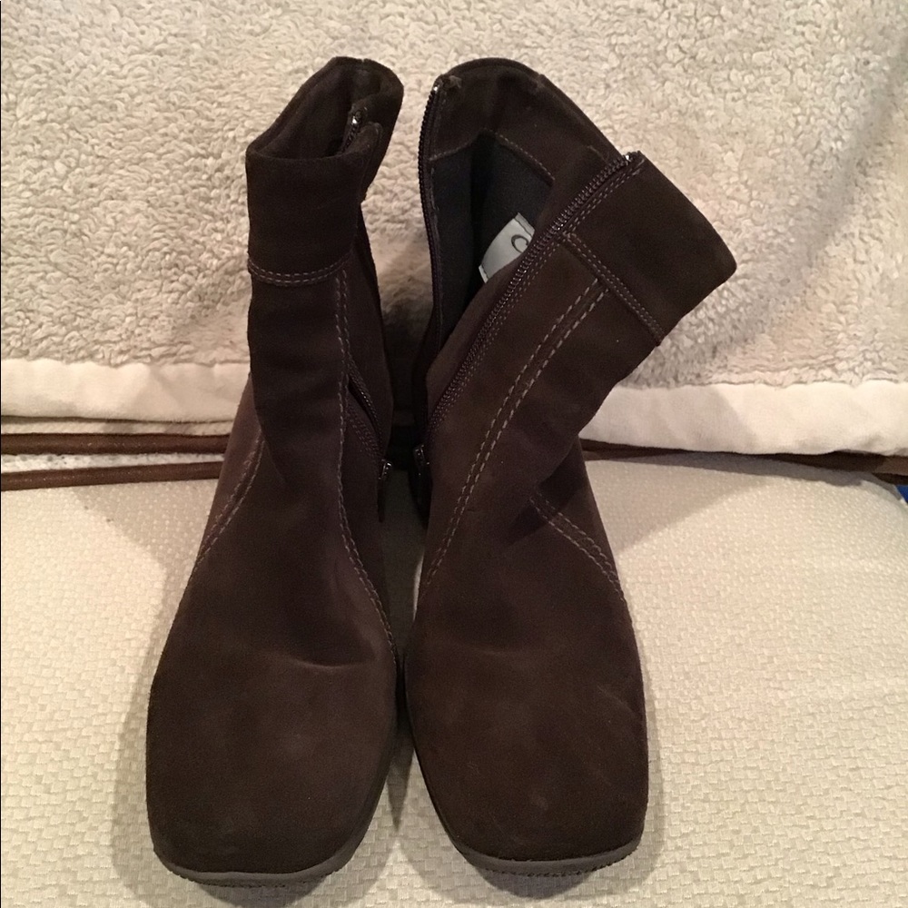 La CANADIENNE Brown Ankle Boots
